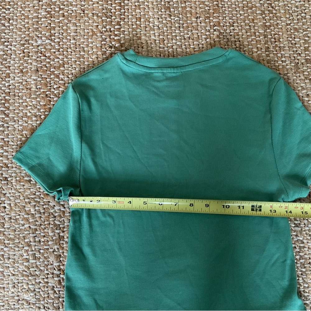 Women’s small green cropped Ford mustang top - Picture 6 of 6